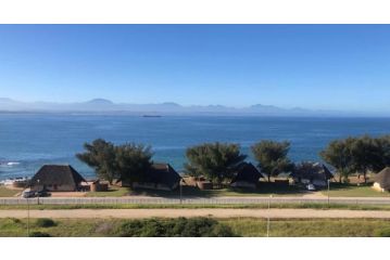 Luxury Nautica Suite 003 Apartment, Mossel Bay - 3