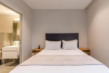 Luxury One Bedroom City Apartment, Cape Town - 1