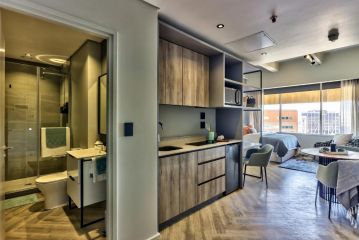 Luxury One Thibault Studio Deluxe Apartment near CTICC Apartment, Cape Town - 1