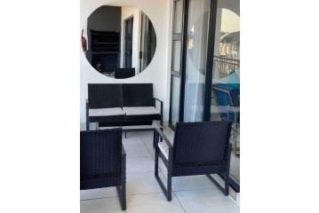 Luxury Penthouse Apartment at the Blyde Pretoria Apartment, Pretoria - 4