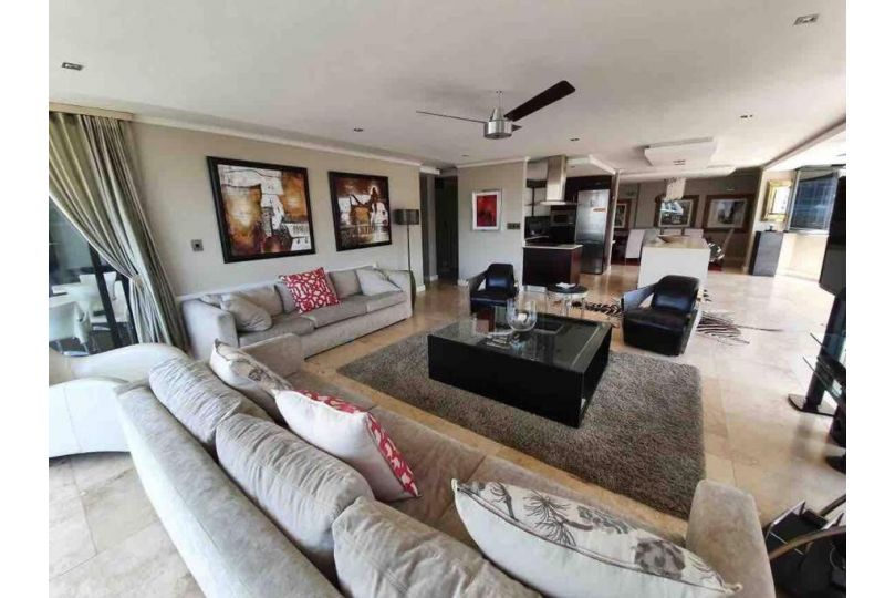 Luxury Penthouse In The Heart Of Sandton Apartment, Johannesburg - imaginea 11