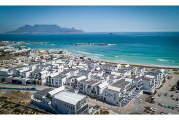 Luxury Penthouse with balcony in Eden on the Bay Apartment, Cape Town - 4