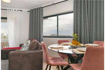 Luxury penthouse with exceptional views. Apartment, Cape Town - 5