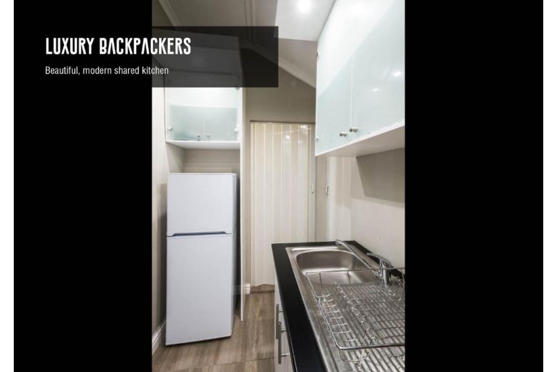 Luxury Backpackers Hostel, Port Elizabeth - imaginea 8