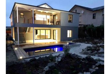 Luxury Seafront Villa, Hermanus - 1