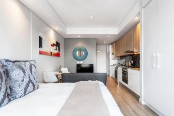 Luxury Studio apartment situated off Bree Street Apartment, Cape Town - 1