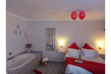 Vibe & Joy Suite Hartbeespoort Apartment, Hartbeespoort - 2