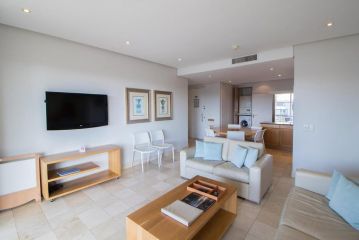 Luxury three Bedroom Apartment - fully furnished and equipped Apartment, Cape Town - 4