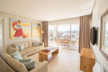 Luxury three Bedroom Apartment - fully furnished and equipped Apartment, Cape Town - 1