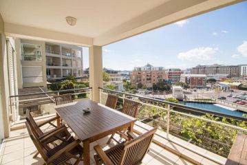 Luxury three Bedroom Apartment - fully furnished and equipped Apartment, Cape Town - 2