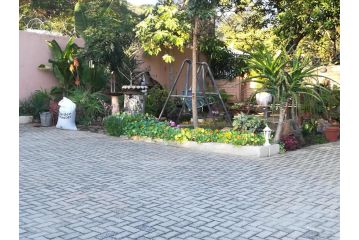 Mac Malone's Apartment, Nelspruit - 5
