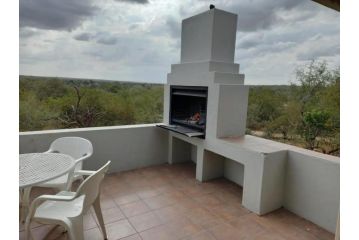 Mafunyane Bush House Guest house, Marloth Park - 3