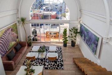 Magnificent Penthouse in the Heart of Town. Apartment, Cape Town - 2