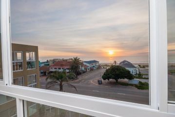 Main Beach Penthouse Apartment, Jeffreys Bay - 5