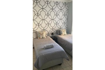 Malbar Self Catering Apartment, George - 5