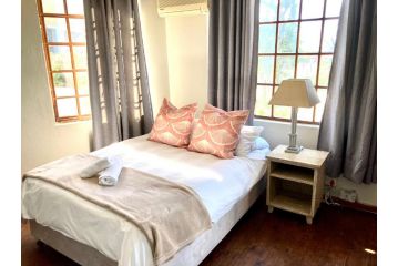 Mangolds Guest house, Port Elizabeth - 5