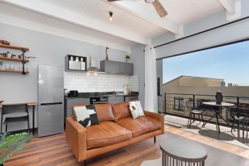 Manhattan On Coral Rooftop Apartment by HostAgents Apartment, Cape Town - 4