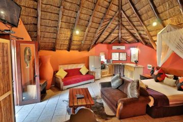 Manzini Chalets Chalet, Marloth Park - 2