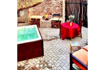 Manzini Chalets Chalet, Marloth Park - 1