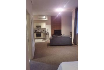 Mapungubwe Apartments Apartment, Johannesburg - 5