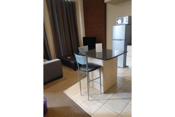 Mapungubwe hotel Room 221 Apartment, Johannesburg - 2