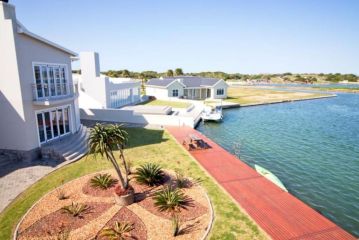 Marina Martinique Apartment, Jeffreys Bay Apartment, Jeffreys Bay - 2