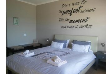 Marina Martinique Selfcatering Guest house, Jeffreys Bay - 2