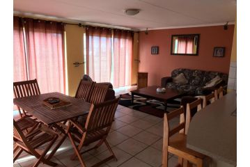 Marina Sands Guest house, Jeffreys Bay - 4