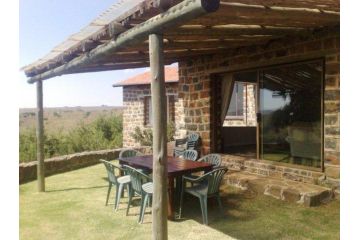 Marks Cottage Apartment, Dullstroom - 2