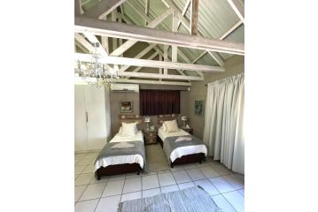 Accommodation Earth Angel Apartment, Piet Retief - 2