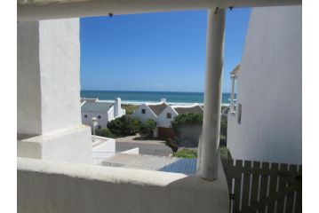 Marlyn and Dolfyn Self Catering Chalet, Paternoster - 2