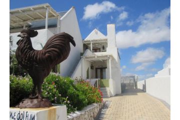 Marlyn and Dolfyn Self Catering Chalet, Paternoster - 1