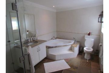 Matumi Golf Lodge Hotel, Nelspruit - 3