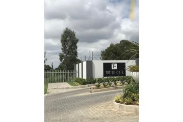 Mc & Chk Luxury Apart- Apartment, Midrand - 4