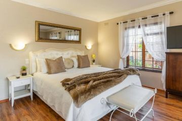 Meerendal Cottage-Affordable Luxury,Private Pool Apartment, Cape Town - 2