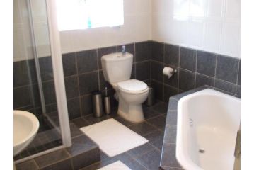 Melody Guest house, Centurion - 5