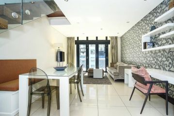 Melrose Arch Luxury Apartment, Johannesburg - 2