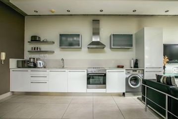 Melrose Arch Luxury Apartment, Johannesburg - 1