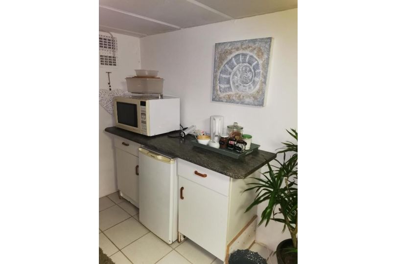 Memories Self Catering Studio Apartment, Tergniet - imaginea 6