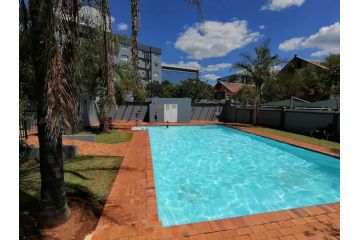 Menlyn Maine Apartments, Menlyn Place Apartment, Pretoria - 2