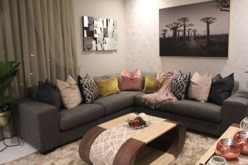 Menlyn Maine High Rise 1-Bedroom Luxury Apartment, Pretoria - 2