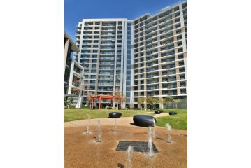 Menlyn Maine The Residence Trilogy - 4th Apartment, Pretoria - 2