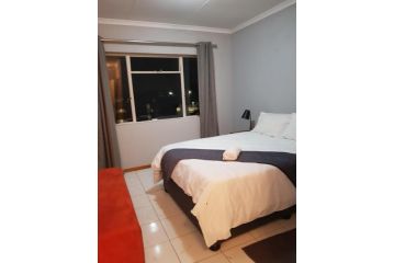 Menlyn Place Apartment, Pretoria - 3