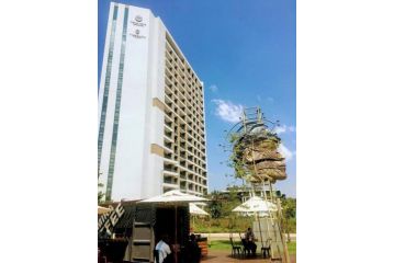 Menlyn Residence - Luxury 2 Bedroom Apartment, Pretoria - 4