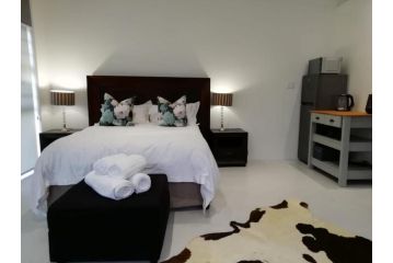 Miles House Guest house, George - 5