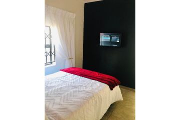 Minki's place Guest house, Roodepoort - 3