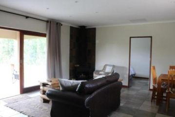 Misty Cottage Apartment, Dullstroom - 3