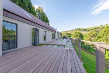 Misty Meadows Villa, Dullstroom - 5