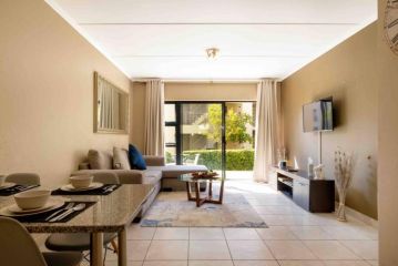 Modern 2 Bedroom Apartment around Monte Casino Apartment, Sandton - 2