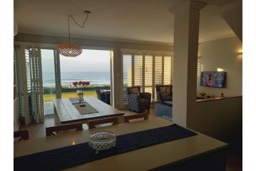 Modern & Luxurious Beachfront Villa, Ballito - 1